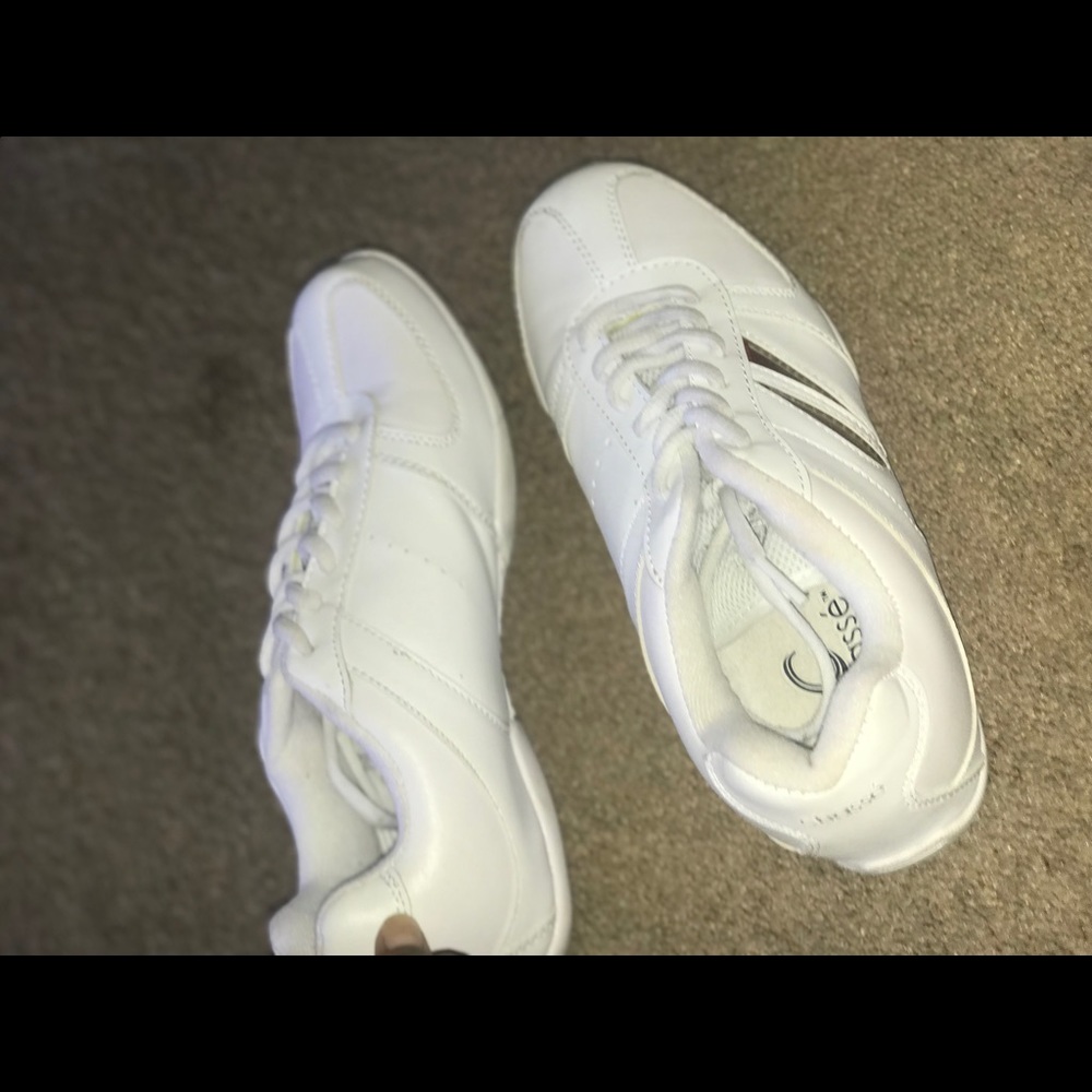 cheer shoes! 💘